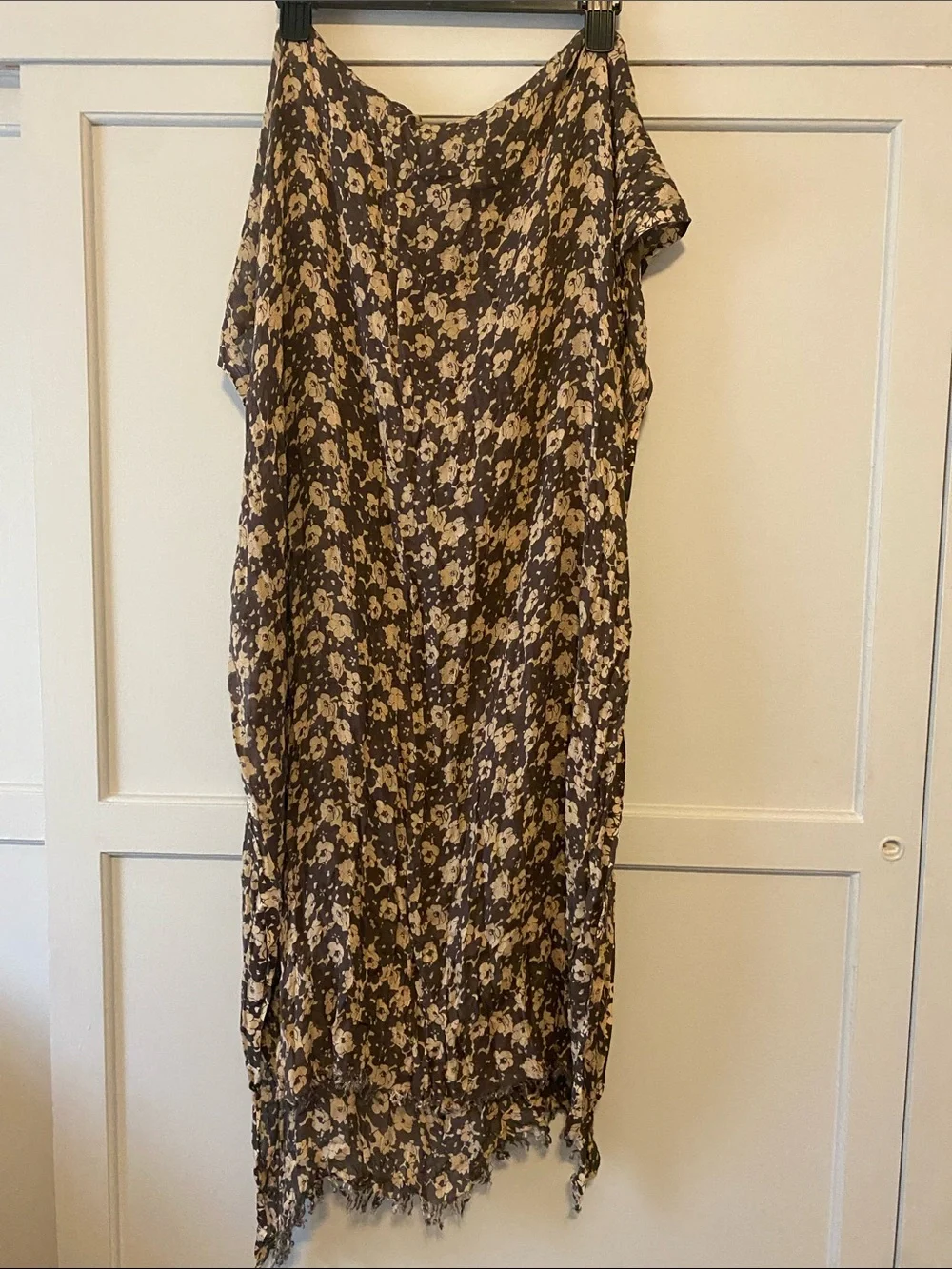 American Eagle Outfitters Brown and Cream Floral Wrap Scarf